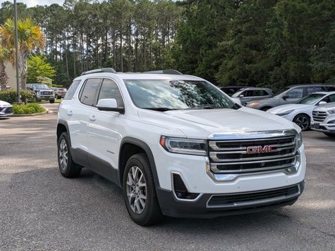 Used 2020 GMC Acadia SLT w/ Driver Alert Package II FWD image 3