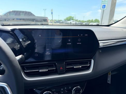 New 2026 Chevrolet TrailBlazer LT w/ Convenience Package FWD image 16