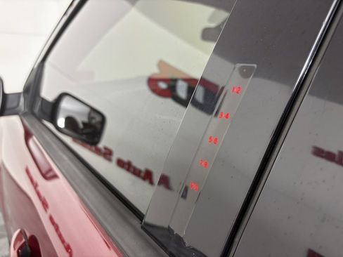 Used 2018 Ford Explorer XLT w/ Equipment Group 201A image 10