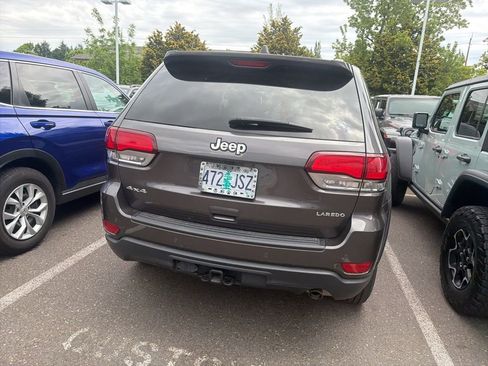 Used 2021 Jeep Grand Cherokee Laredo AWD/4WD image 5