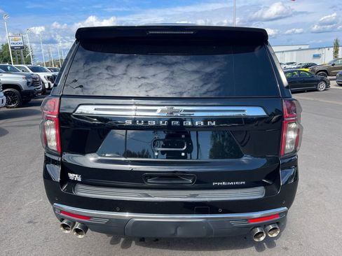 Used 2021 Chevrolet Suburban Premier w/ Premium Package image 4