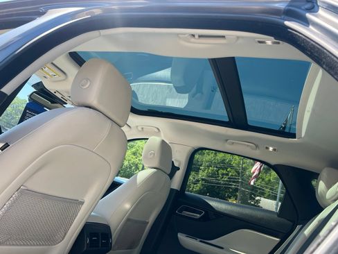 Used 2018 Jaguar F-PACE Prestige AWD/4WD image 17
