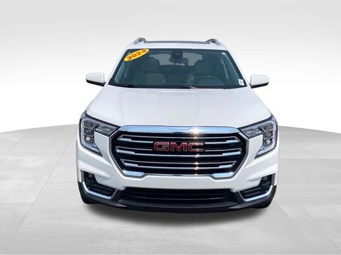 Certified 2024 GMC Terrain SLT w/ LPO, Floor Liner Package AWD/4WD image 2