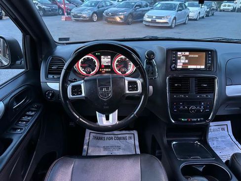 Used 2016 Dodge Grand Caravan R/T FWD image 23