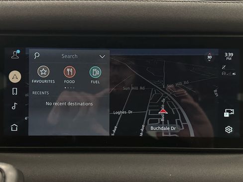 Used 2023 Land Rover Defender 110 X-Dynamic SE image 32