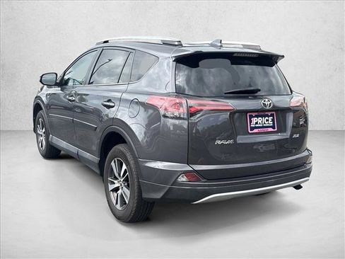 Used 2017 Toyota RAV4 XLE FWD image 7