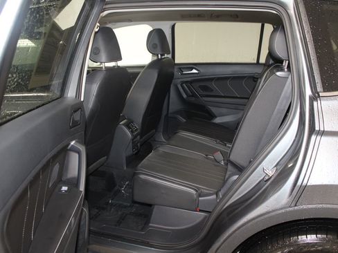 Used 2024 Volkswagen Tiguan SE image 26