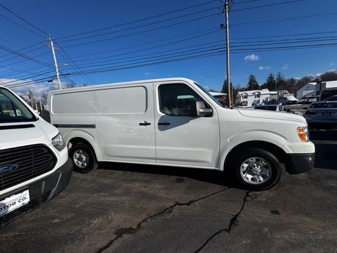 Used 2020 Nissan NV 1500 SV image 7