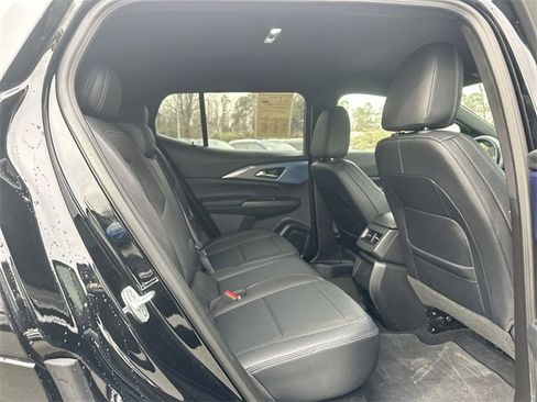 Used 2025 Chevrolet Equinox EV LT w/ Convenience Package image 19