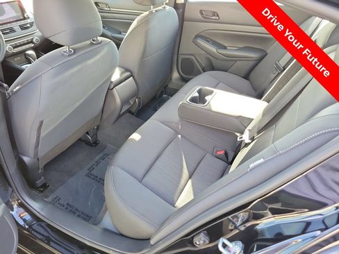 Certified 2025 Nissan Altima 2.5 S FWD image 19