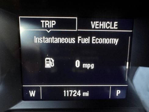 Used 2025 Chevrolet Trax LS w/ LS Convenience Package FWD image 30