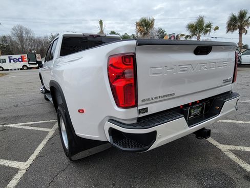 Used 2020 Chevrolet Silverado 3500 High Country image 14