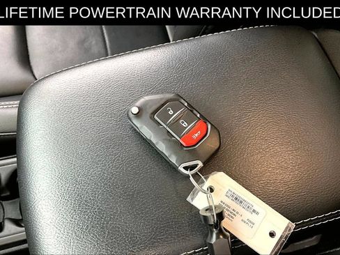 Used 2023 Jeep Wrangler Unlimited Sahara AWD/4WD image 13