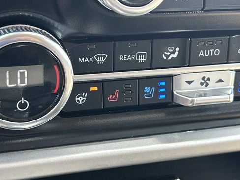 Used 2023 Ford Expedition Max Limited AWD/4WD image 36