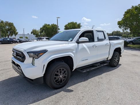 Used 2024 Toyota Tacoma SR5 RWD image 8