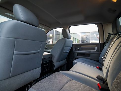 Used 2018 RAM 1500 Big Horn image 29