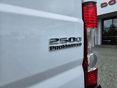 Used 2026 RAM ProMaster 2500 w/ Convenience Group FWD image 11
