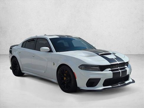 Used 2020 Dodge Charger SRT Hellcat w/ Navigation & Travel Group image 3