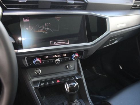 Used 2021 Audi Q3 2.0T Premium Plus image 24