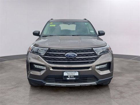 Used 2021 Ford Explorer XLT w/ Equipment Group 202A image 2