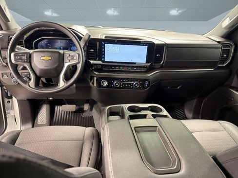Used 2024 Chevrolet Silverado 1500 LT image 13