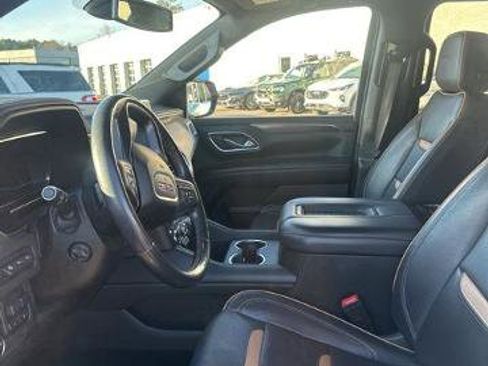 Used 2022 GMC Yukon XL AT4 image 12