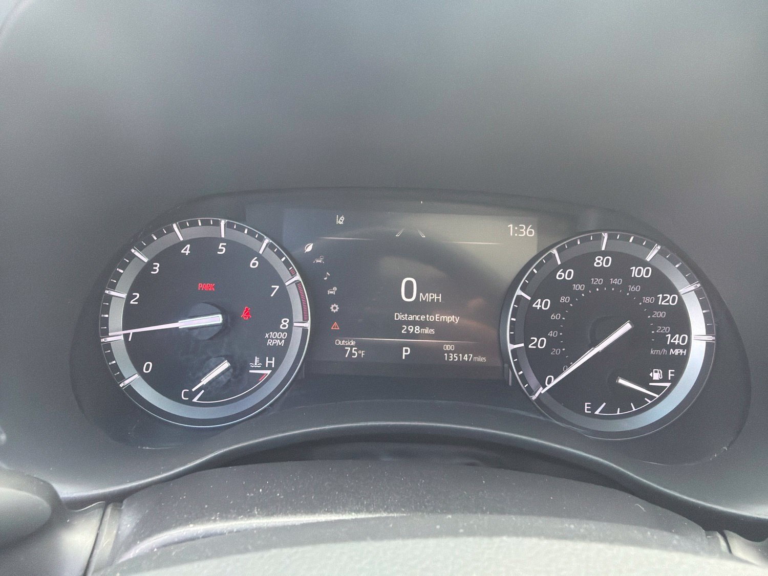 Used 2021 Toyota Highlander XSE FWD image 12