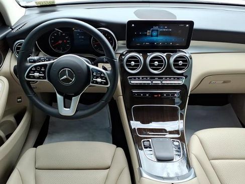 Used 2021 Mercedes-Benz GLC 300 image 16