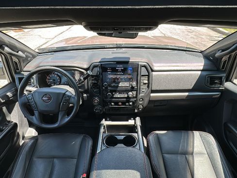 Used 2023 Nissan Titan PRO-4X w/ Pro-4x Convenience Package AWD/4WD image 29