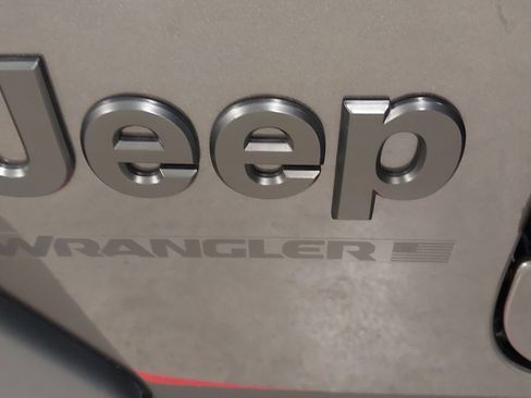 Used 2024 Jeep Wrangler Willys image 31