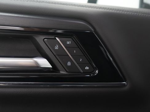 Used 2025 GMC Yukon Denali AWD/4WD image 25