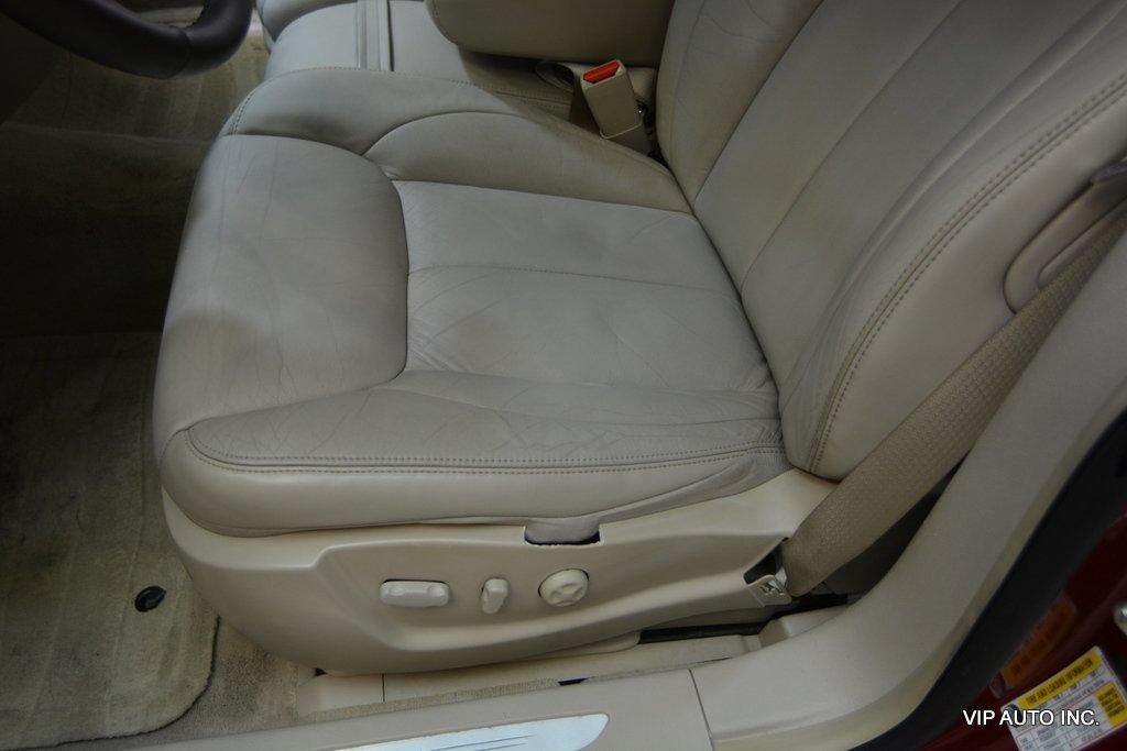 Used 2010 Cadillac DTS FWD image 17