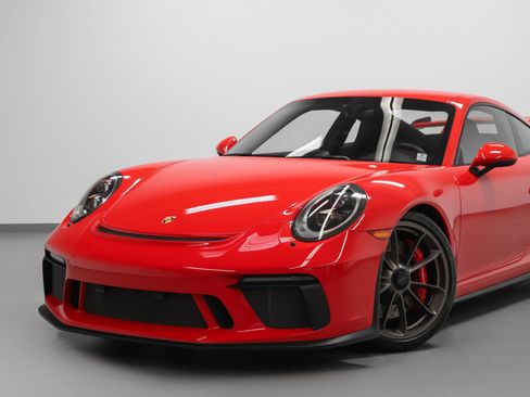 Certified 2018 Porsche 911 GT3 image 7