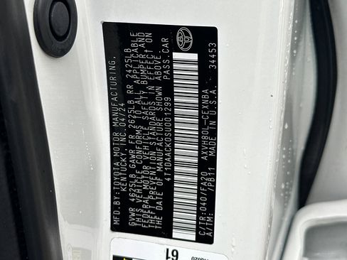 Used 2025 Toyota Camry LE image 27