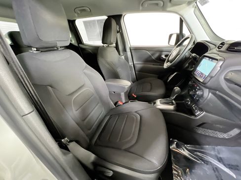 Used 2022 Jeep Renegade Latitude w/ Convenience Group image 27