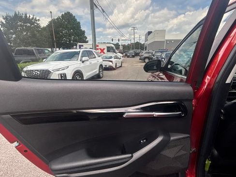 Used 2021 Kia Seltos S FWD image 16