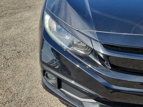 Used 2020 Honda Civic Sport image 9