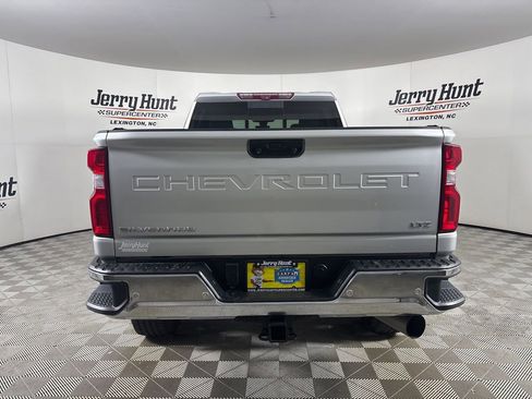 Used 2021 Chevrolet Silverado 2500 LTZ w/ LTZ Premium Package AWD/4WD image 5