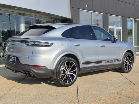 Used 2021 Porsche Cayenne Coupe image 9