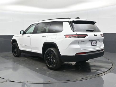 New 2025 Jeep Grand Cherokee L Altitude image 6