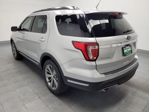 Used 2018 Ford Explorer Limited w/ Ford Safe & Smart Package FWD image 3