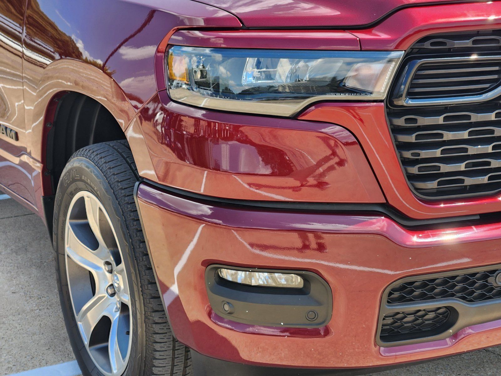 Used 2025 RAM 1500 Tradesman AWD/4WD image 9