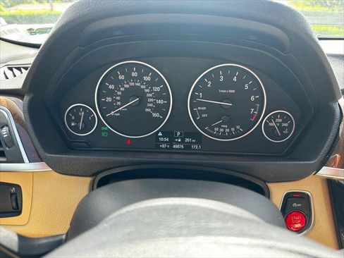 Used 2018 BMW 320i Sedan RWD image 23