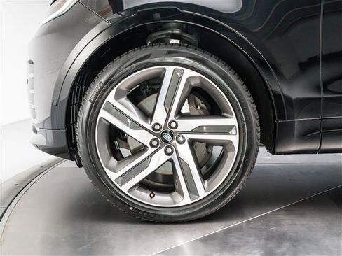 Used 2023 Land Rover Discovery HSE R-Dynamic AWD/4WD image 11