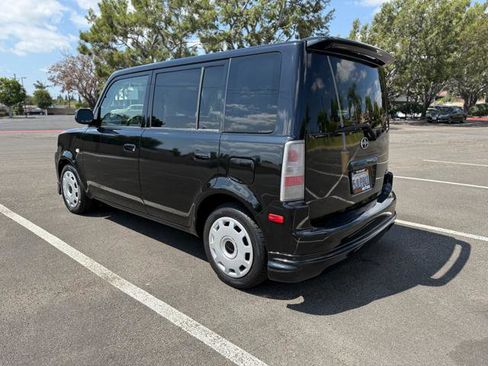 Used 2005 Scion xB Wagon image 4