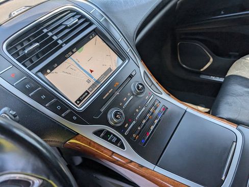 Used 2019 Lincoln Nautilus Reserve AWD/4WD image 36