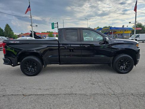 Used 2020 Chevrolet Silverado 1500 Custom w/ Custom Value Package image 5