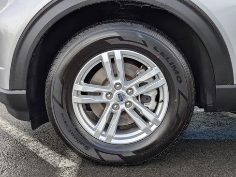 Used 2023 Ford Explorer XLT w/ Equipment Group 202A image 38