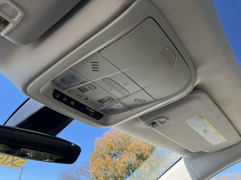 Used 2019 Cadillac XT5 Premium Luxury image 35