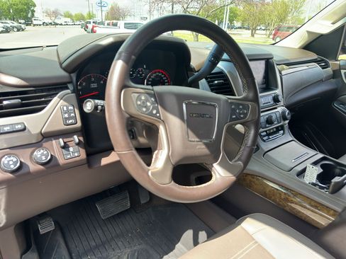 Used 2016 GMC Yukon Denali w/ Open Road Package image 21